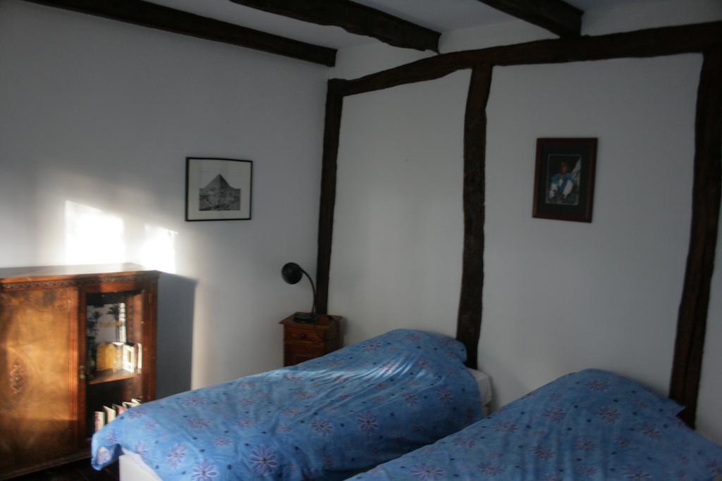Bed and Breakfast Le Petit Mas D'Ile Saint-Germain-de-Confolens Номер фото